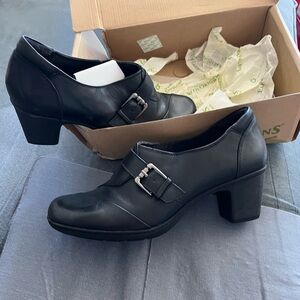 Earth Origins women’s black sz 11 M cute heels. Worn once. In box